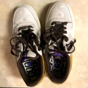 Air Nike sporting shoes. Never worn